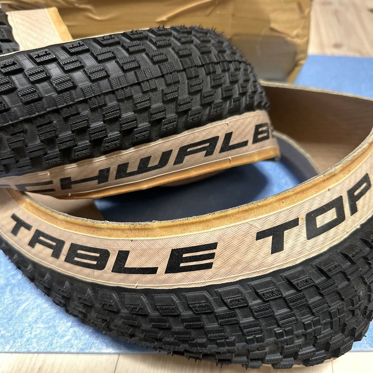 SCHWALBE TABLE TOP 262.25 HS373