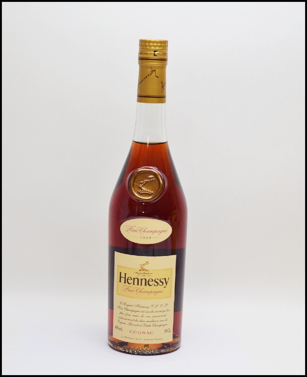 未開栓 ヘネシー VSOP スリムボトル 金キャップ クリアボトル 700ml 40