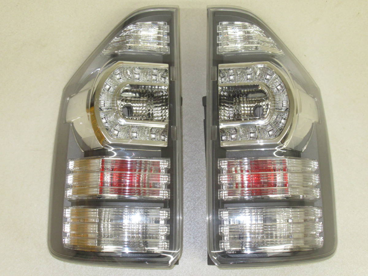トヨタ 70 ヴォクシー ZS 煌 後期 純正 左右 テールランプ ZRR70W
