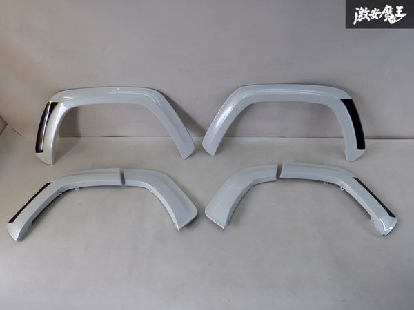 未使用 TRD AXAH52 RAV4 ラブ4 サイド オーバーフェンダー 1台分 089 プラチナホワイトパールマイカ MS315-42001-A1 一部中古品あり 棚2A3