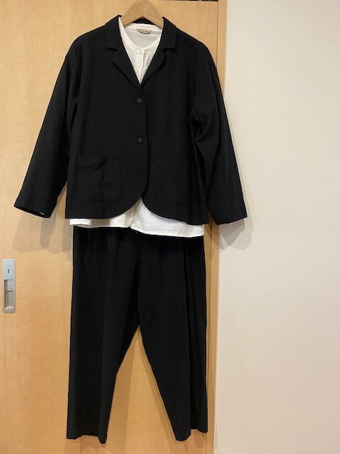 ＊ナチュラル系セレモニー３点セット＊セットアップ＊リネン＊フォーマル＊ブラック＊バンドカラー＊Lintu Laulu＊SM2＊卒園卒業＊入園入学