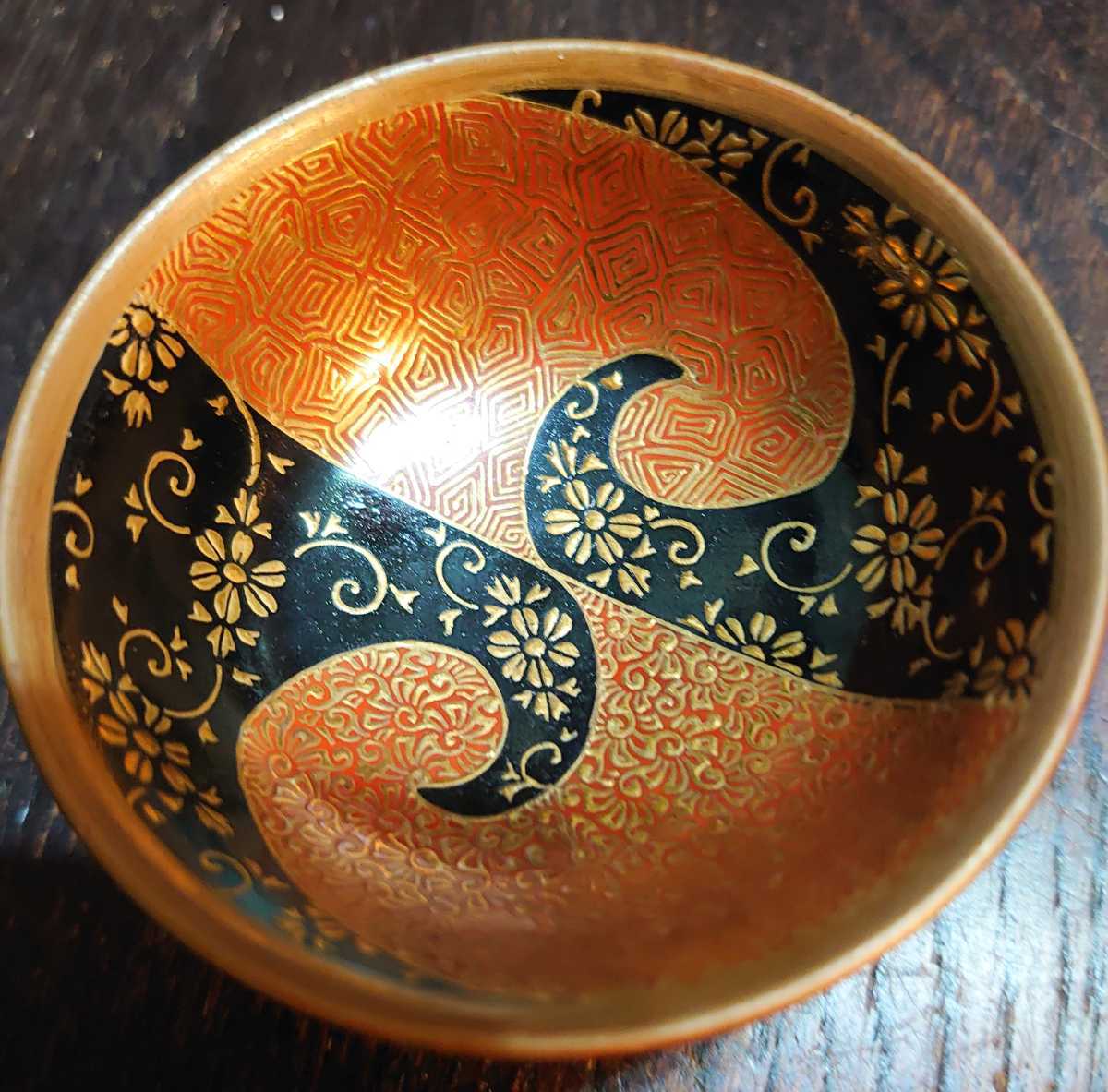 ☆九谷焼『蒔絵盃／2客』朱漆、黒漆、金蒔絵☆口径6.5cm 高