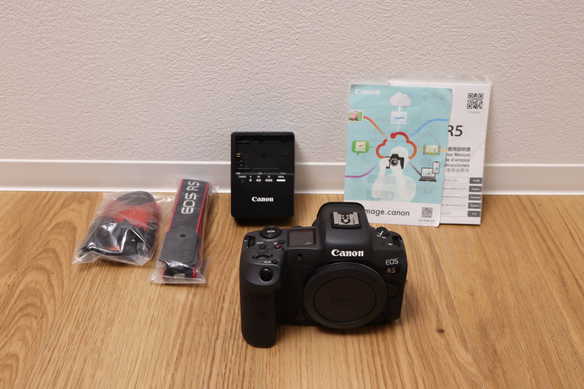 ◇キャノン Canon EOS R5 ボディ 中古美品 付属品あり！【01】