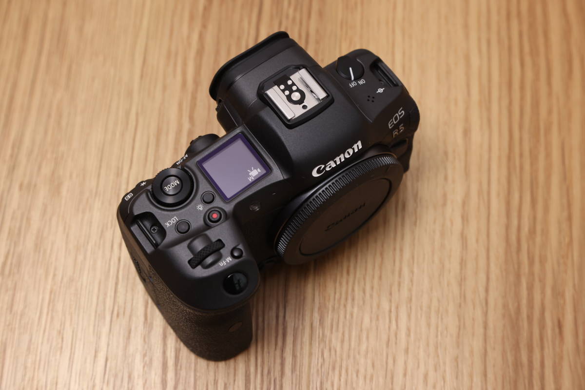 ◇キャノン Canon EOS R5 ボディ 中古美品 付属品あり！【01】