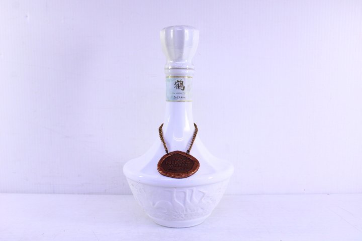大人気 ○未開栓 NIKKA ニッカウイスキー 鶴 700ml 43% 陶器ボトル 白