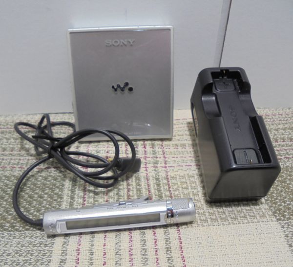 ジャンク】SONY WALKMAN ウォークマン MP3 ATRAC CD WALKMAN D-NE830