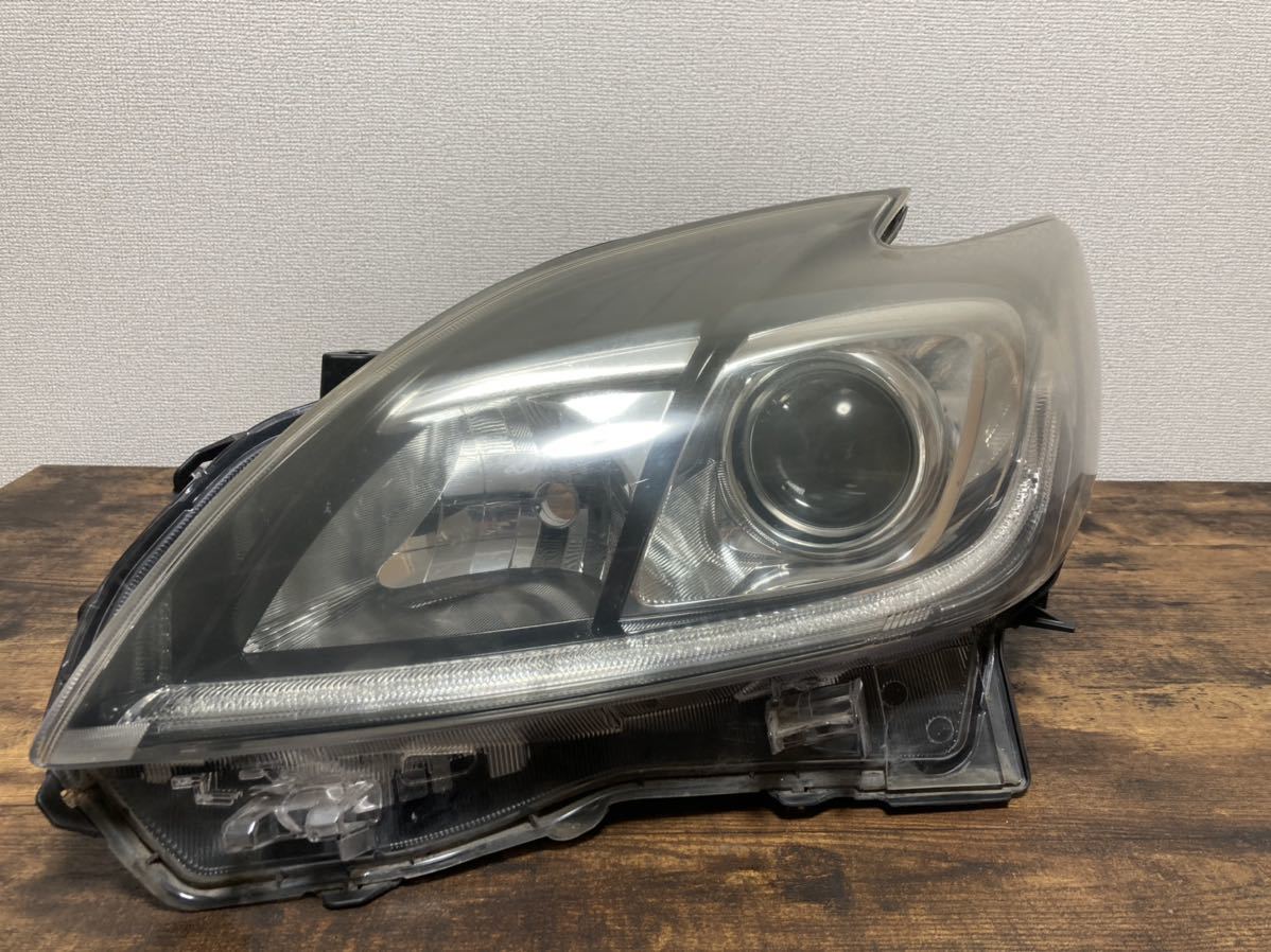 ZVW30 プリウス HID 左ヘッドライト Gs 30後期 後期 プリウス ZVW30
