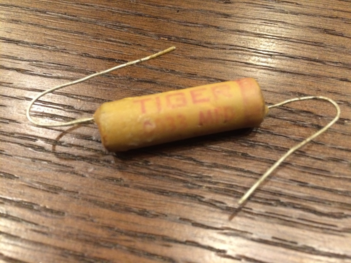 ビンテージ Cornell Red Tiger .0033 600v Wax コンデンサ 新品 お勧め (ハイパス)(在庫3)