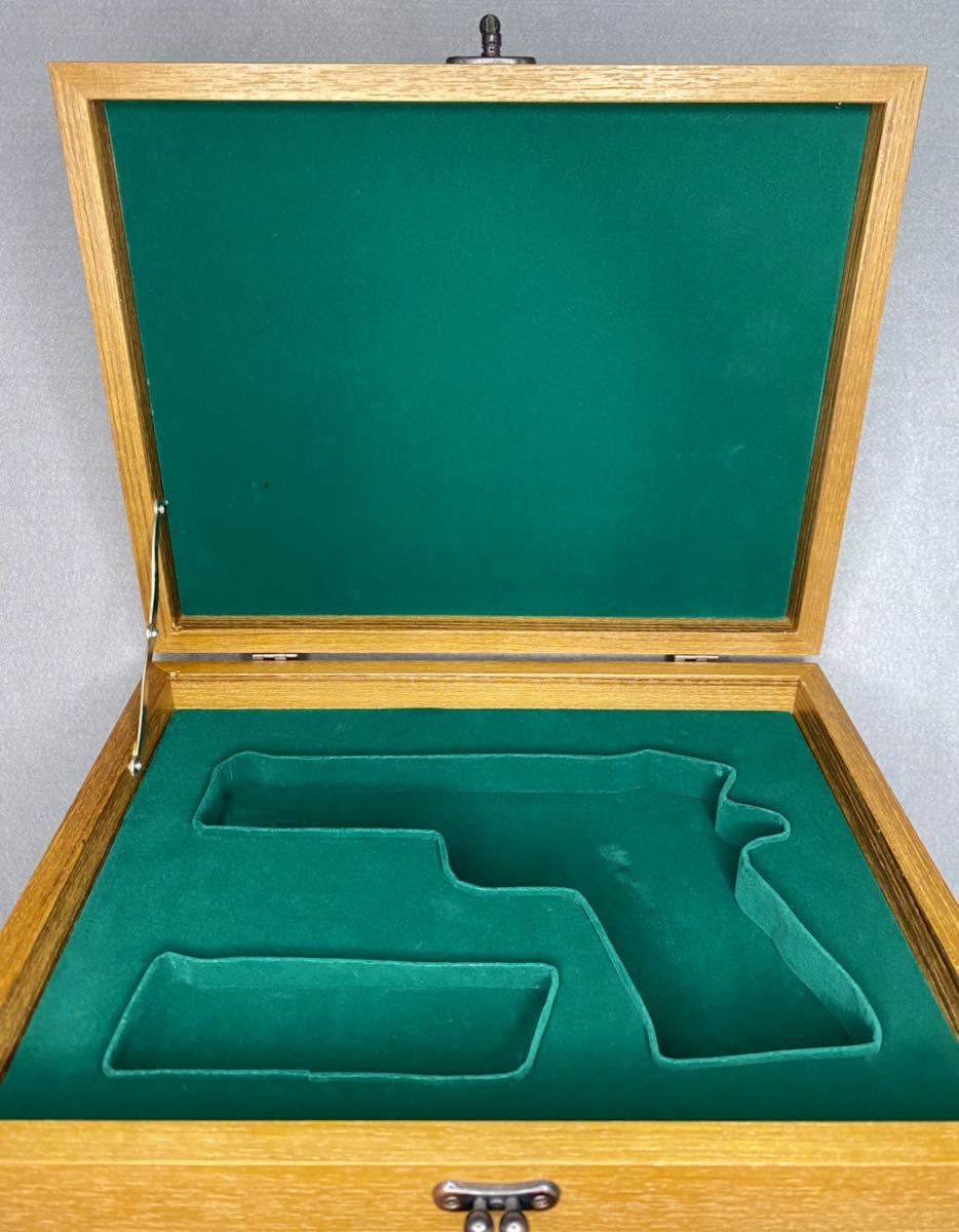 名刺ケース ガバメント ガングリップ 木製 アルミニウム製 名刺ケース