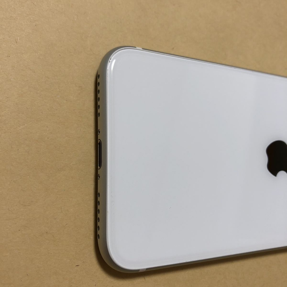 美品　Apple iPhone SE 第2世代 ホワイト 本体バッテリー容量91 美品 iPhone SE 2世代 64GB バッテリー91% デモ機 ホワイト SoftBank