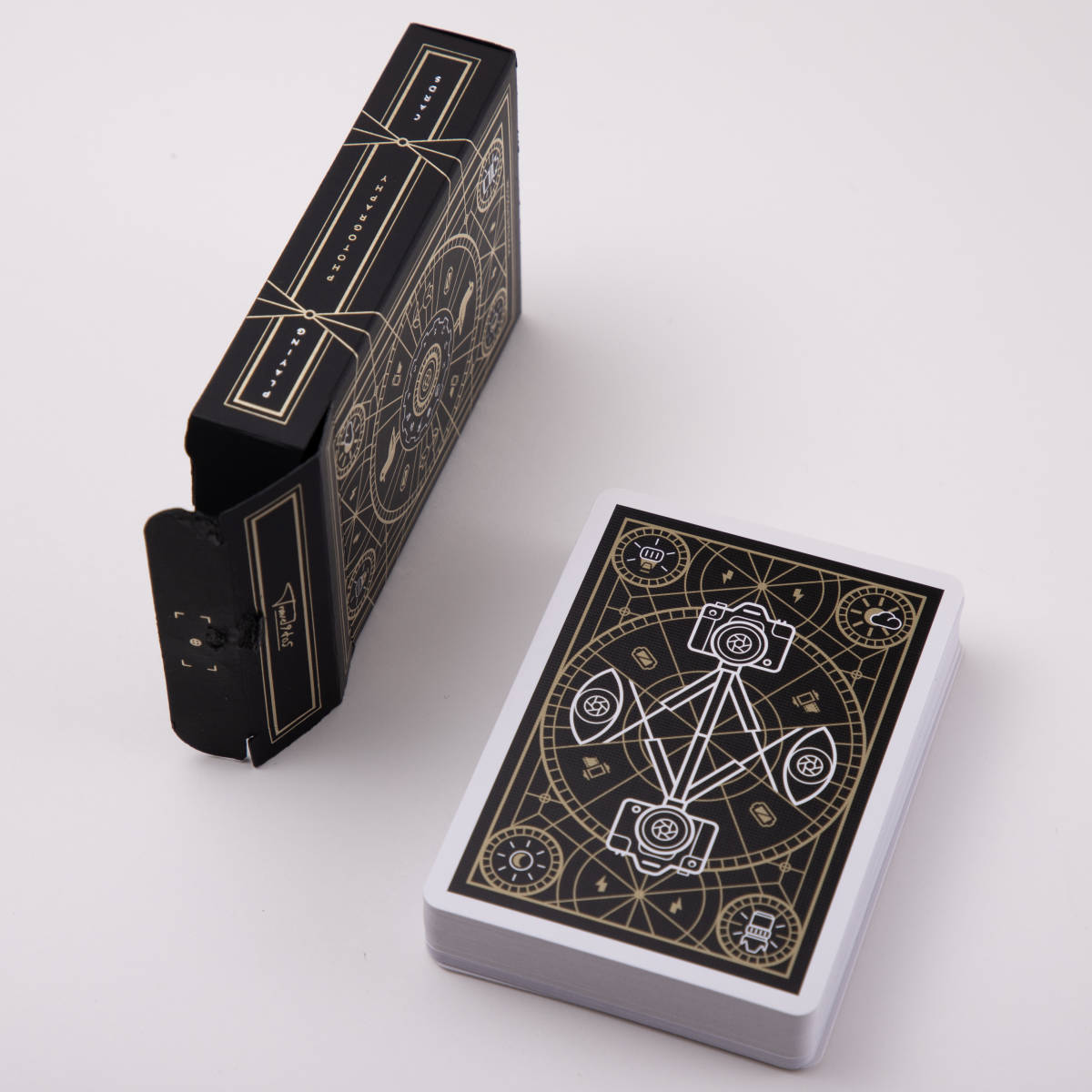 カメラ　コーチングトランプ　日本語版（紙素材）写真　デザイン　コレクション　Makuake　マクアケ　中古_8