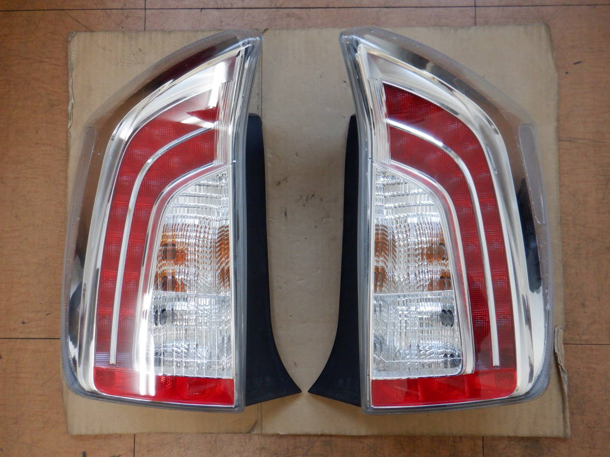 プリウス　30系　後期　テールランプ左右　STANLEY　47-53　中古