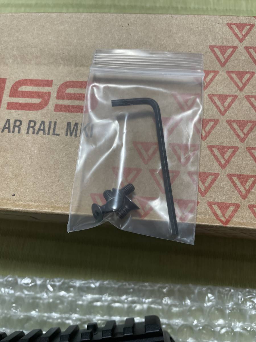 KRISS Vector MK1 モジュラーレイル BK クリスベクター ハンドガード 