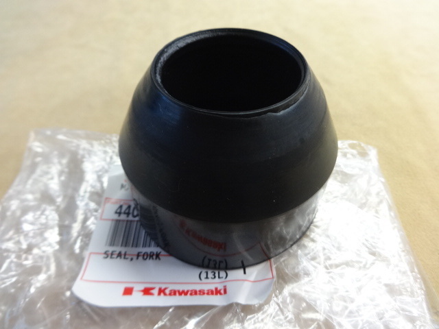 純正　Z1 Z2 H2 H1B 系等用 フロント フォークブーツ 2個セット (2)”　ダストブーツ　R5.3