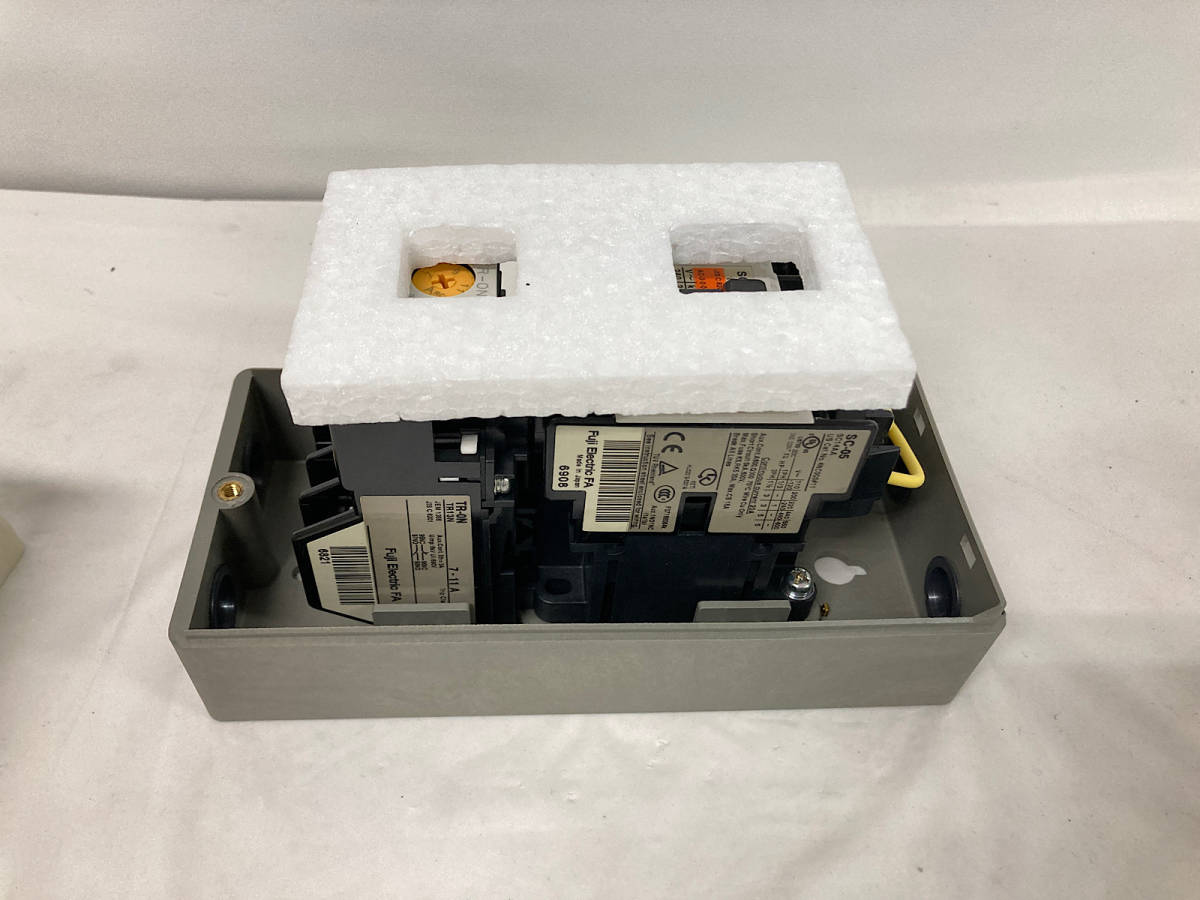 未使用 SW-05C マグネットスイッチ (富士電機) 電磁開閉器 200Vー220V