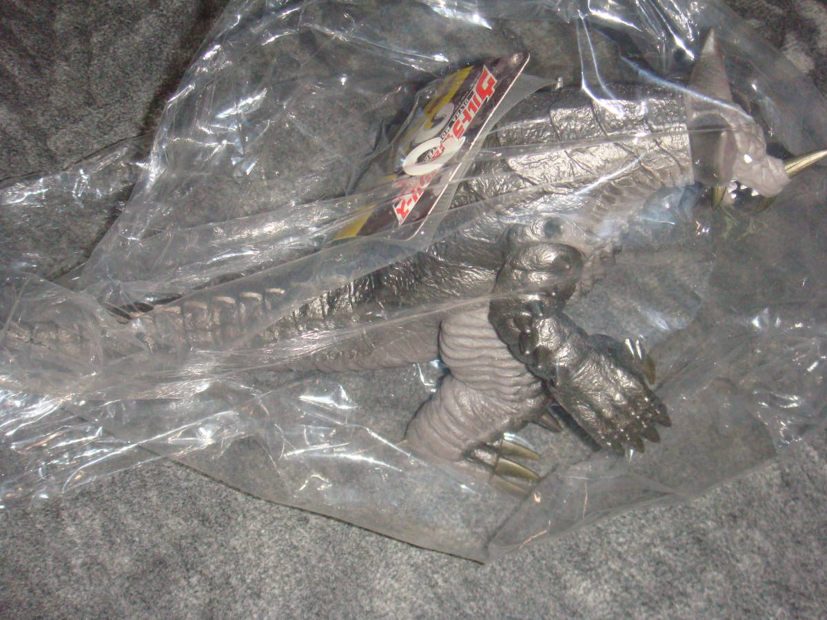 ウルトラ怪獣ソフビ　初回限定大怪獣バトルカード付　NO.30　EXゴモラソフビ　新品　２００７年製