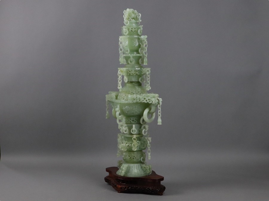 中国古玩 彫刻 翡翠玉石 置物 香炉 唐木台付 龍蓋彫遊環付