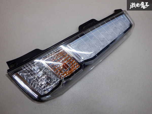 ワゴンR（型式DBA-MH34S）の純正テールランプ ワゴンR ワゴンR DBA