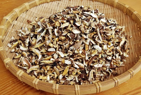 伊豆産原木栽培干し椎茸小割れスライス椎茸1㎏お徳用業務価格