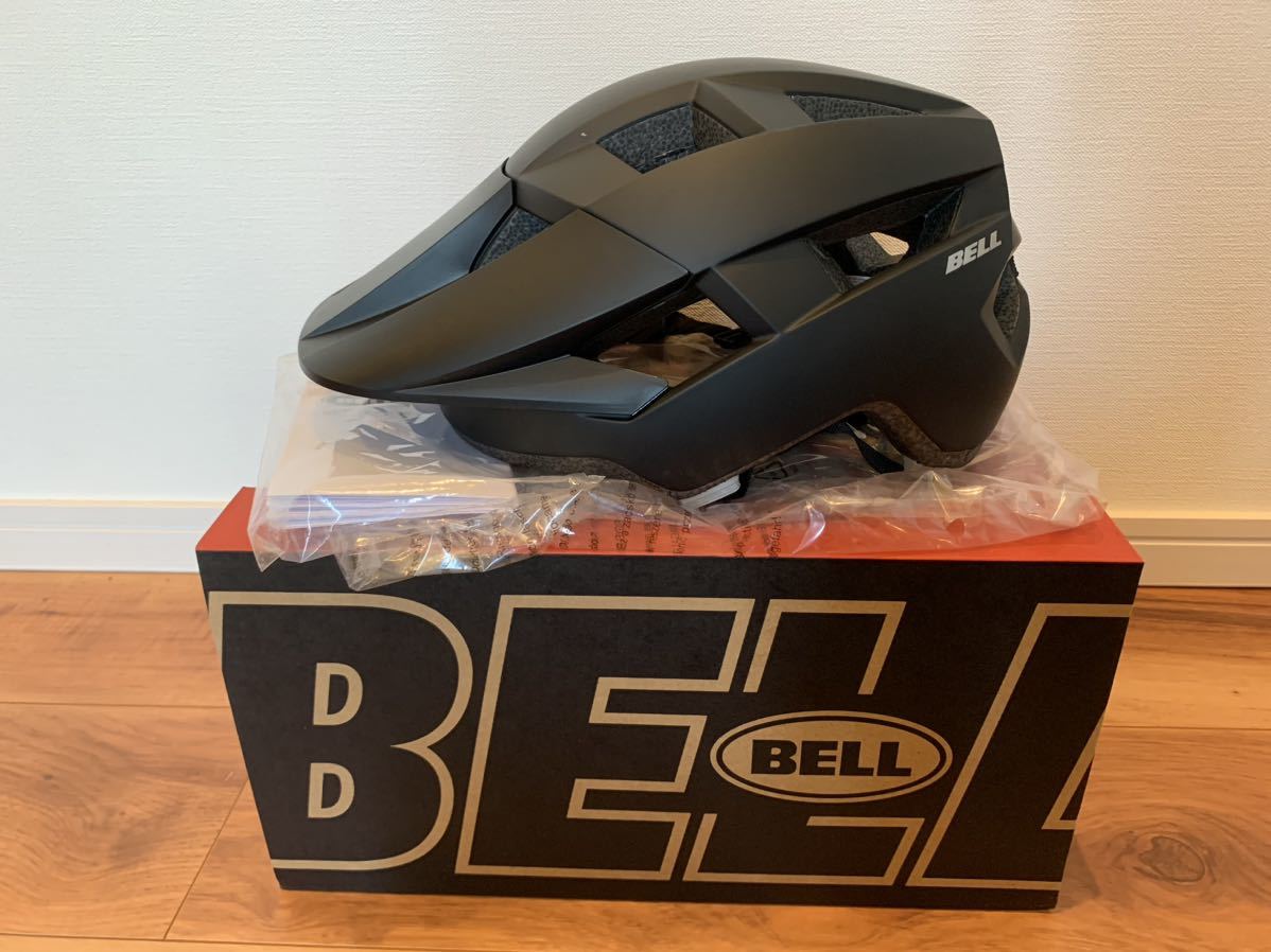即納 新品未使用 BELL Spark MTB ヘルメット 54 - 61cm フリーサイズ 黒 MTB 自転車 トレイル