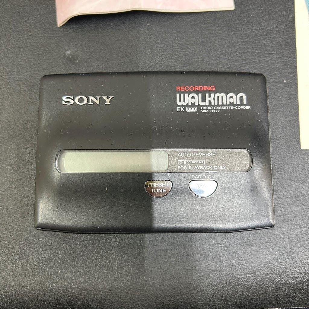 SONY ソニー WALKMAN ウォークマン 動作未確認 オーディオ機器 現状品 箱付き カセットウォークマン WM-2 カセットプレーヤー ジャンク 1円 ホルダー付属 1円から即決 シルバー
