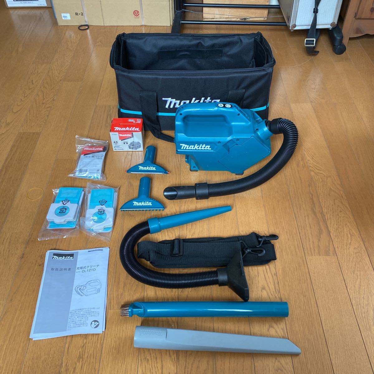 マキタ 充電式クリーナー CL121D 充電式クリーナー マキタ CL121D 株式