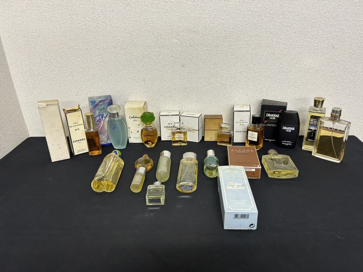 A2　香水　まとめて　大量　19点セット　CHANEL　シャネル多め　AVON　エイボン　フレグランス　箱付有　現状品