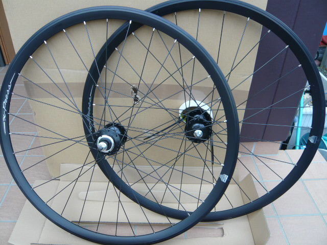 ☆ MICHE ミケ X-PRESS PISTA ROD クリンチャー 700C リムブレーキ