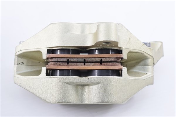 ブレンボ brembo フロントブレーキ M2 清掃済み ZRX1200Rと白玉 TRX850