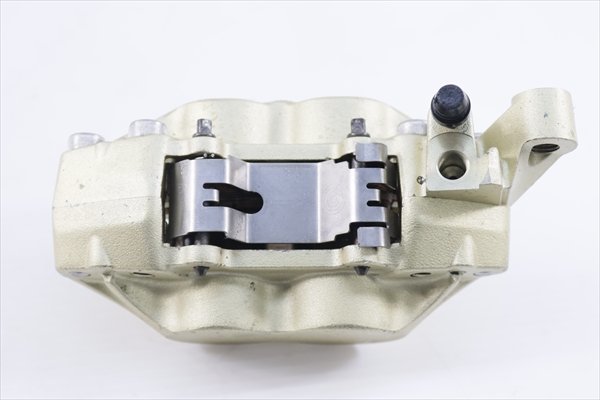ブレンボ brembo フロントブレーキ M2 清掃済み ZRX1200Rと白玉 TRX850