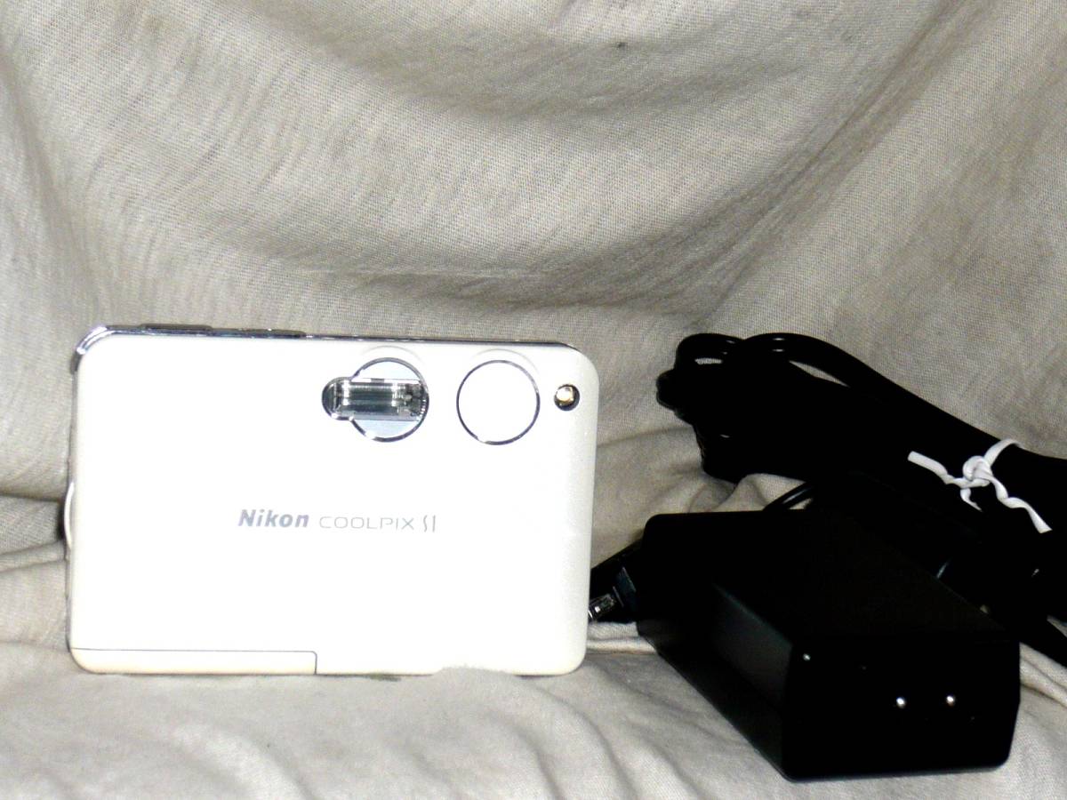  Nikon COOLPIX S1 510万画素 バッテリー ACアダプタ付(ニコン)｜売買されたオークション情報、yahooの商品情報をアーカイブ公開 - オークファン ニコン