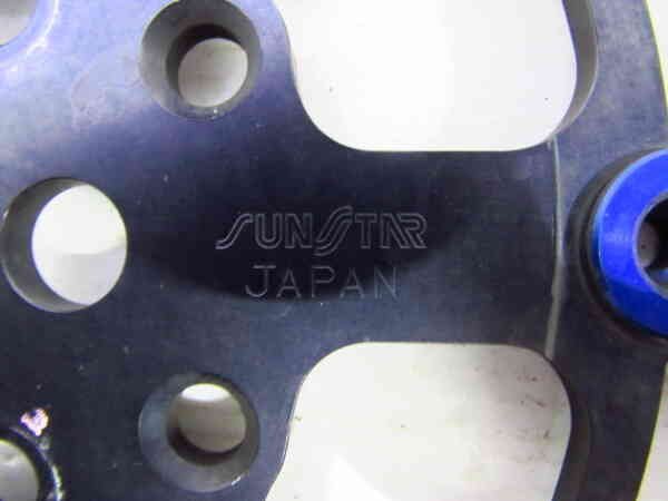 TL1000S AG111 大人気 サンスター製 スリット入 フロントディスクローター 左右SET 320mm 検※ VT51A TL1000R VT52A AM111 SV1000S 117W48