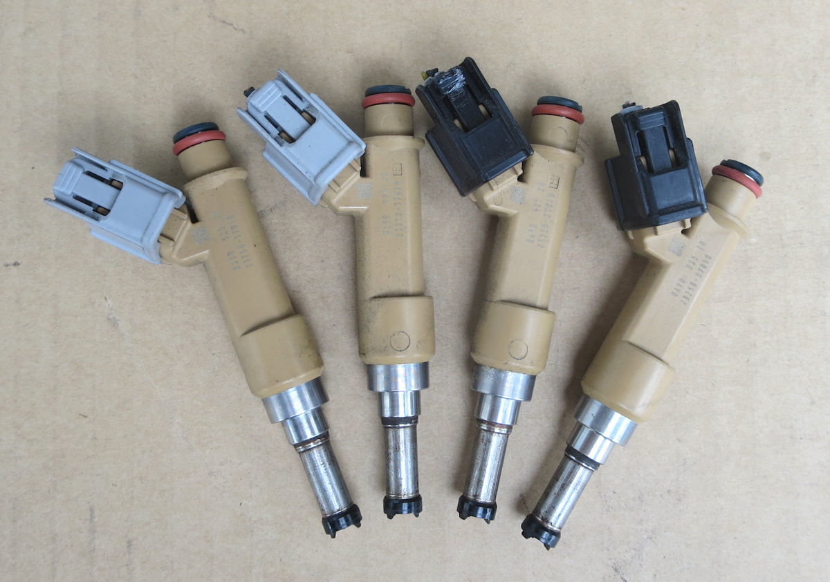 プリウス ZVW30 インジェクター 1台分 4個セット 2ZR-FXE 23209-39146