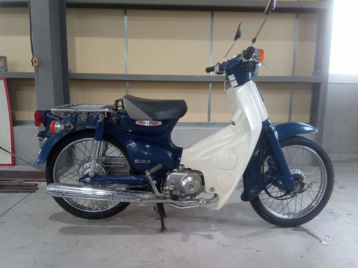 ホンダ スーパーカブ50 原付だから多くの人に愛された。『スーパーカブ 