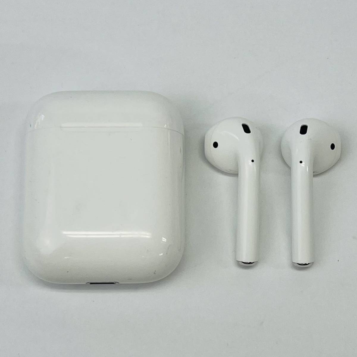 ☆送料無料・1円～☆ Apple Air Pods A2032 A2031 A1602 第2世代 純正 アップル エアーポッズ 本体 ワイヤレス イヤホン イヤフォン ②