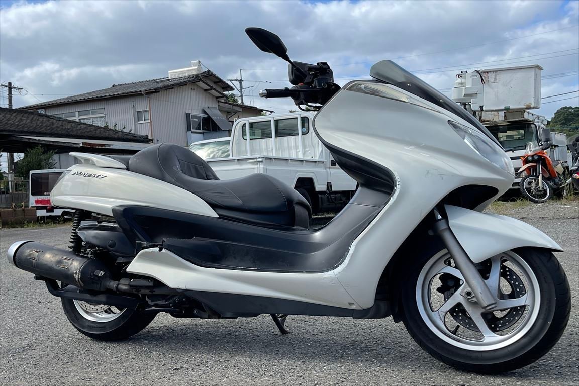 大阪より) グランドマジェスティ250 (SG15J) スクリーンレスマスク 