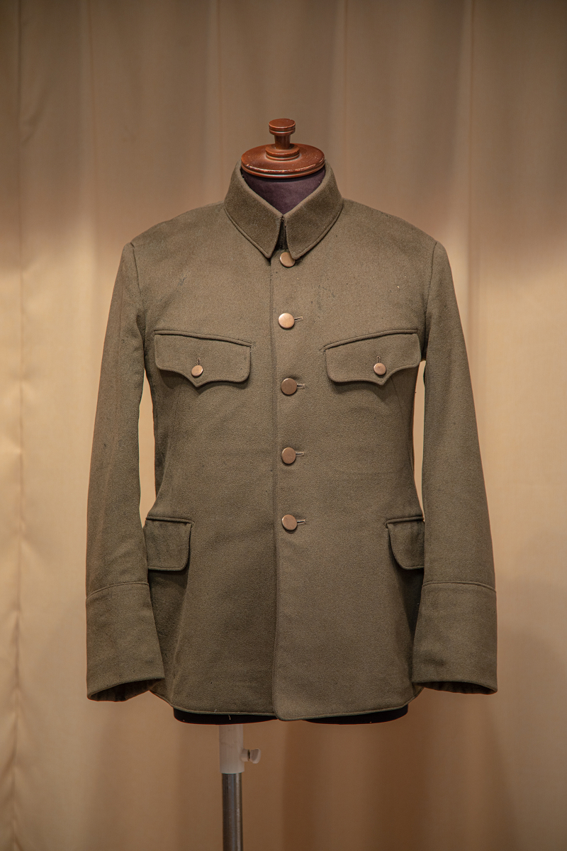 日本陸軍昭和五年式将校冬用軍服 将校軍衣（将校雨覆