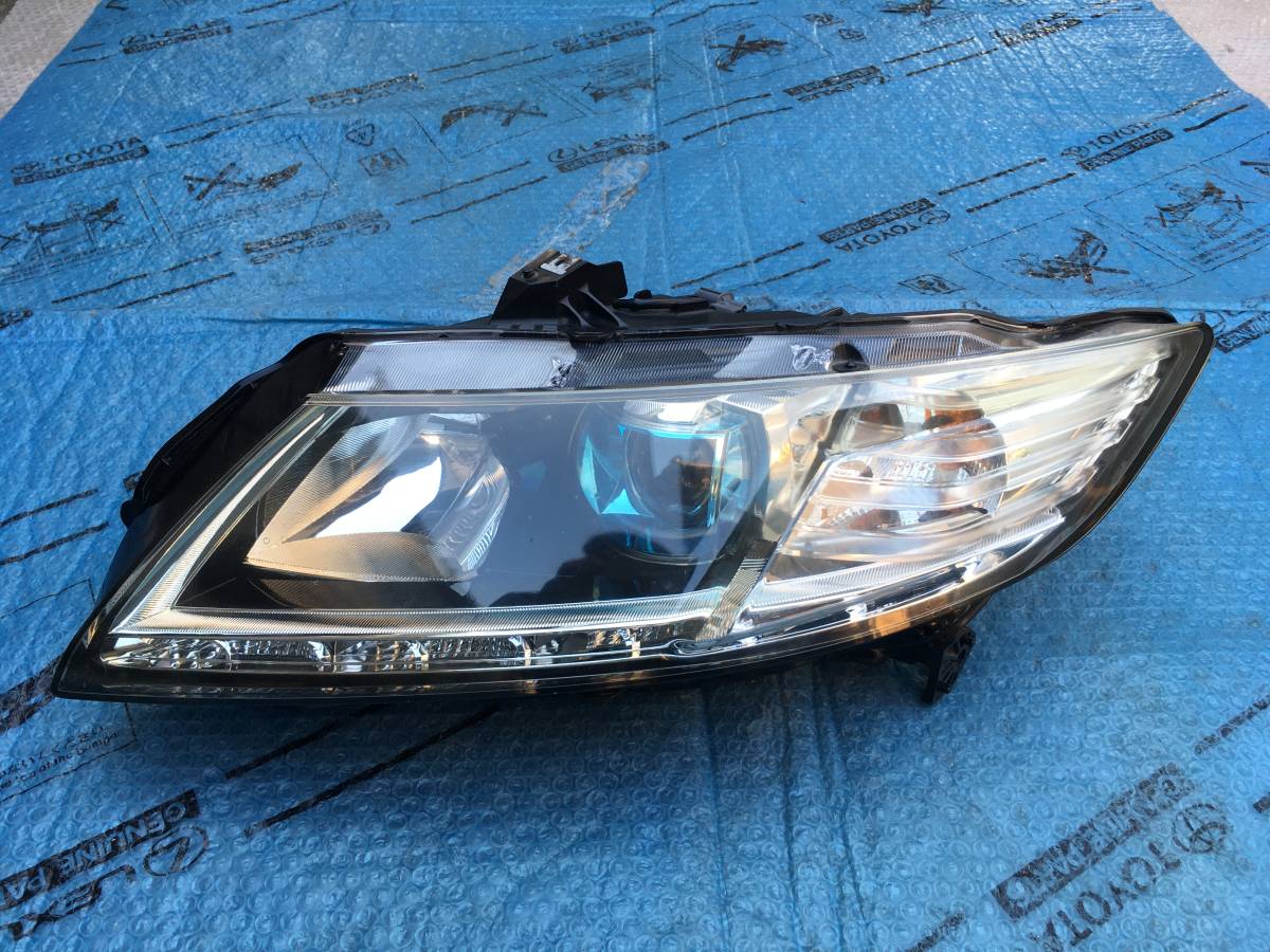 ZF1/ZF2 ホンダ CR-Z 前期純正 HIDヘッドライト 左側 KOITO 100-22010 打刻