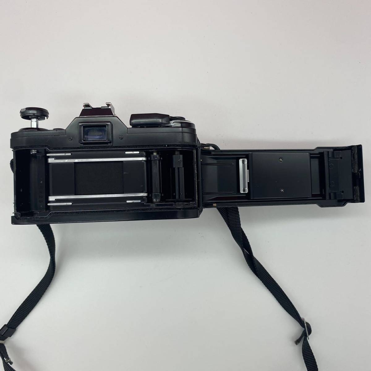 ◇A Canon AE-1 フィルムカメラ 一眼レフ ブラック FD 1:1.8 S.C. / FD