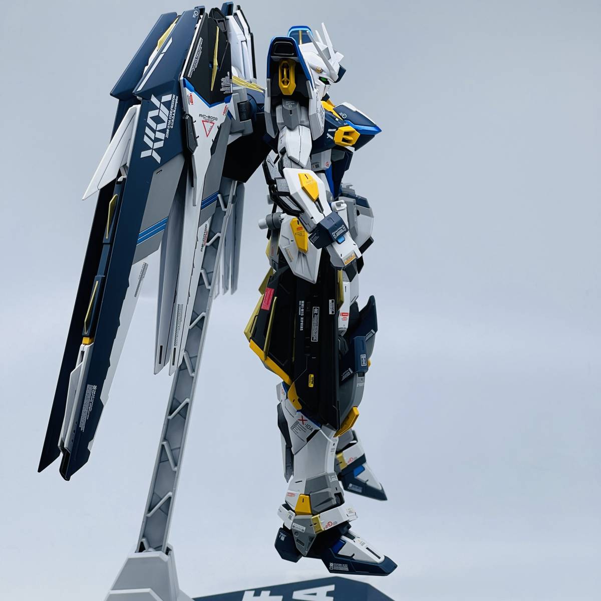 MG フリーダムガンダム ver2.0 塗装完成品（【ガンプラ改造全塗装】MG 