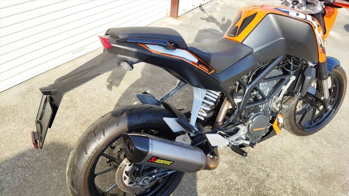 1円スタート！ KTM 200DUKE 200デューク Akrapovicマフラーハンド 