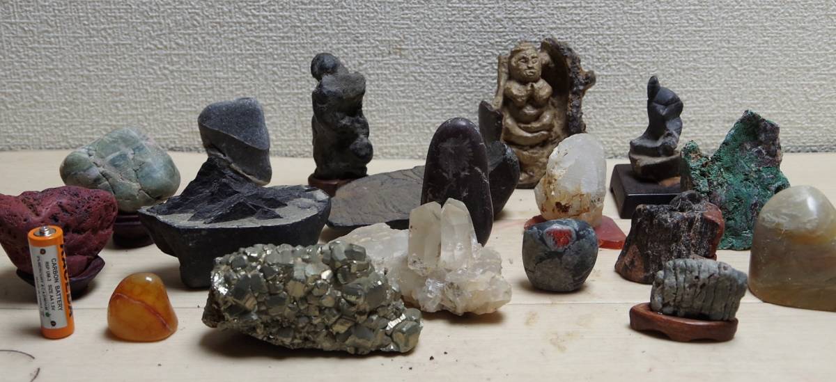 ミニ鑑賞石18P 添景 景石 水石 自然石 盆石 飾り石 山型石 姿石 菊花