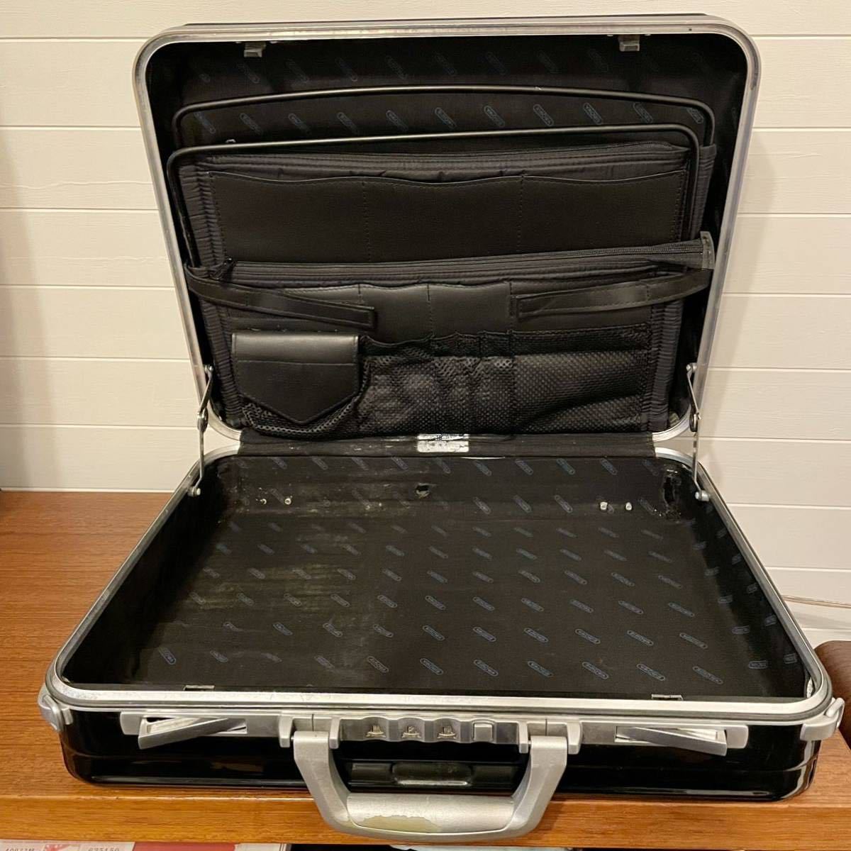 アタッシュケース　リモワ　RIMOWA 黒　ブラック　ポリカーボネート アタッシュケース リモワ RIMOWA LIMBO メンズ ビジネスバッグ