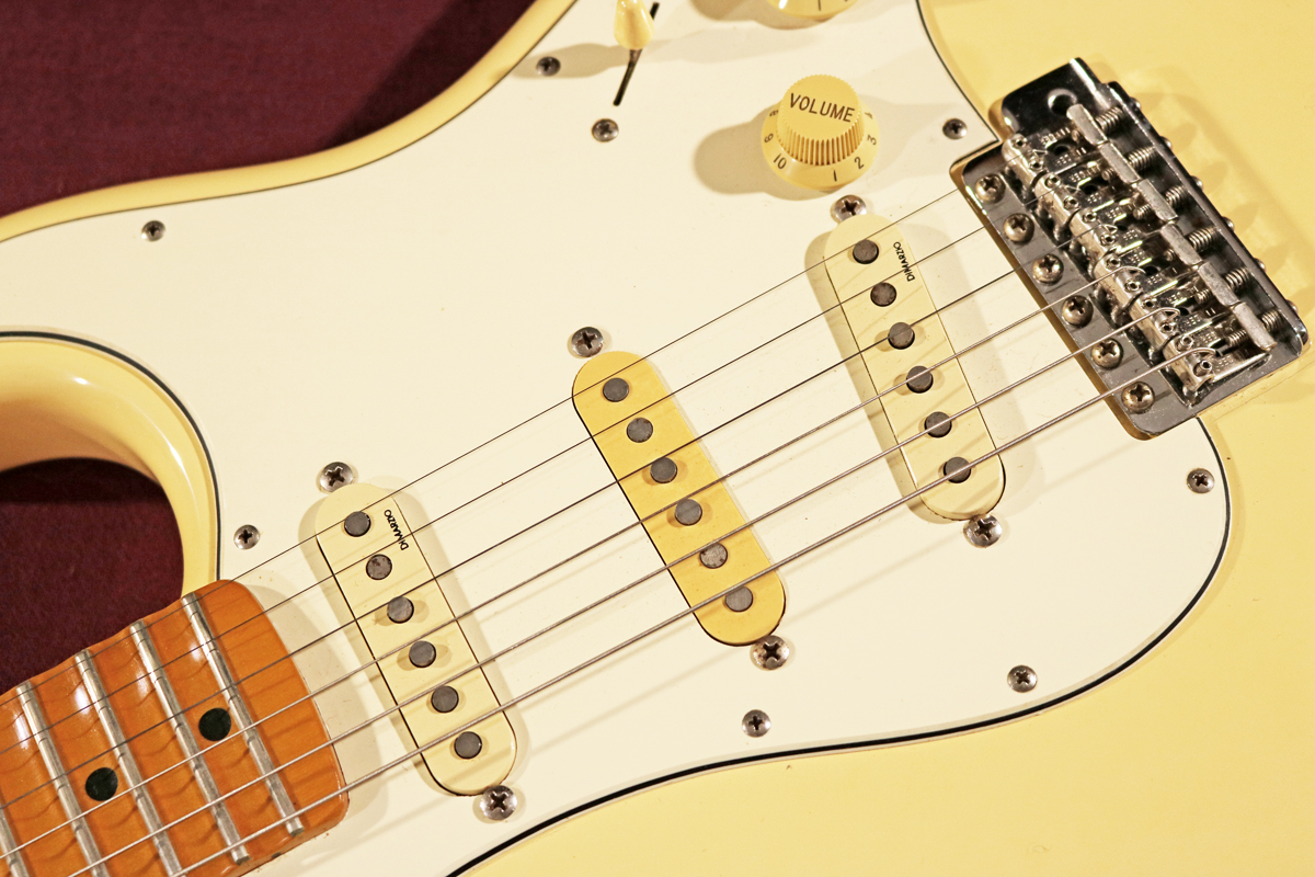 Fender Japan ST71-140YM YWH '71 Stratocaster Yngwie Malmsteen Signature ...