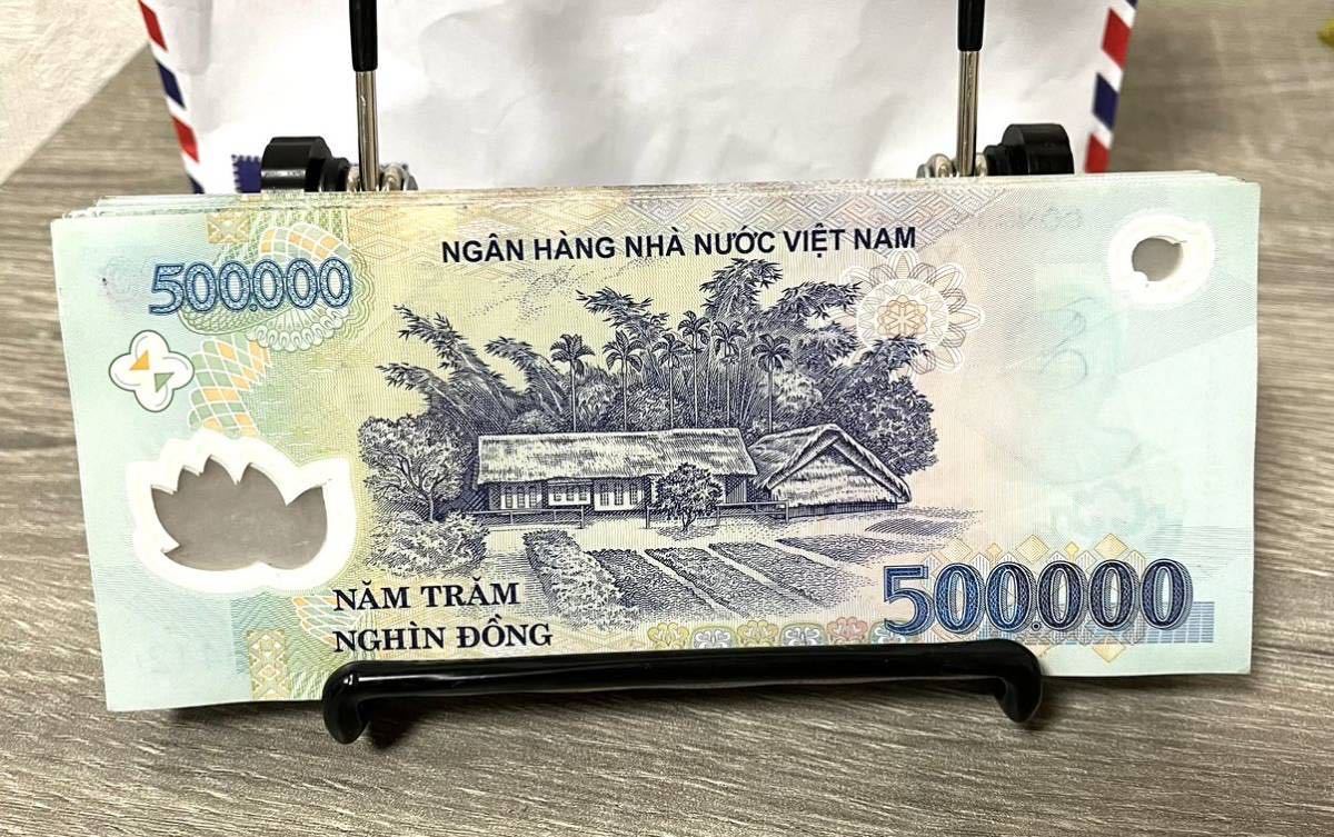 ベトナムドン ドン 50万ドン 500,000VND ホーチミン主席 50万X10枚