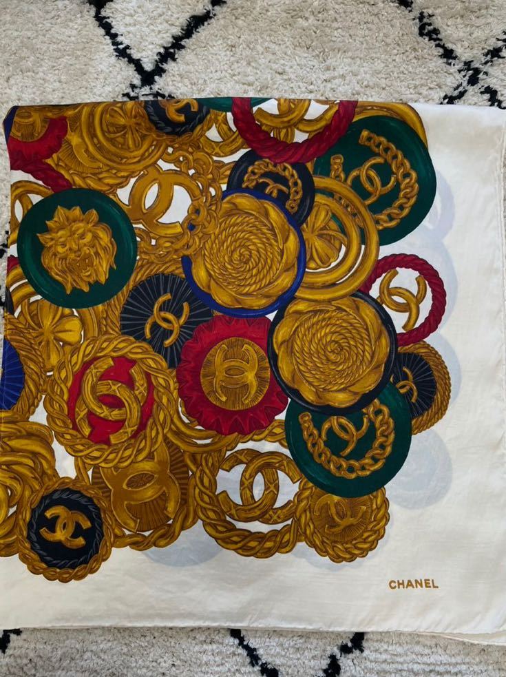 CHANEL シャネル　大判　スカーフ　ジュエリー柄　ビンテージ