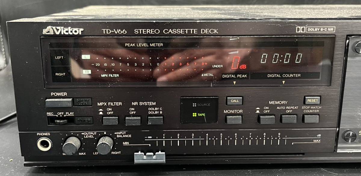 Victor ビクター | VICTOR⁄ビクター☆カセットデッキ☆TD-V631