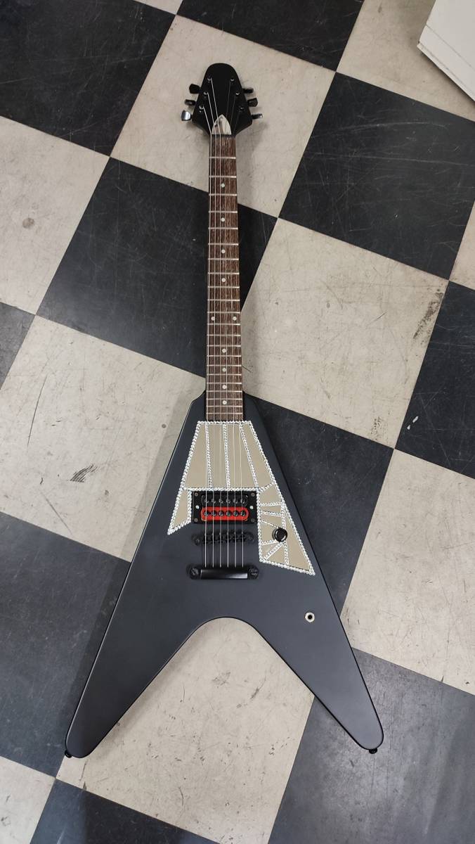 フライングVタイプ t*i様 フライング V タイプ FV メーカー不明 再塗装