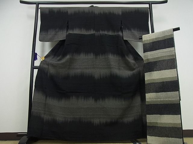 平和屋着物■極上　ひなや工房　くむ・あむ・おる　伊豆蔵明彦　紬・袋帯セット　単衣　横段文　上代４９万　逸品3s1486