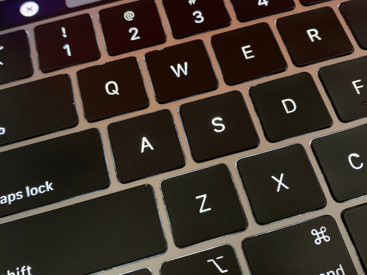 1円スタート！！ Apple MacBook Pro A1989 (13-inch， 2019， Four 